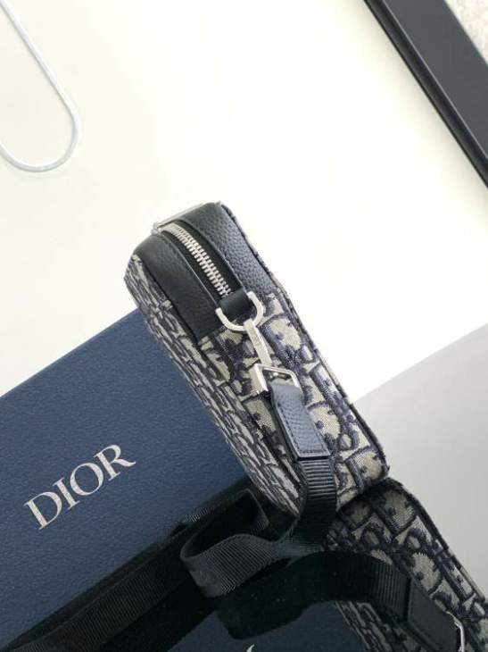 Picture of Dior Mens Bags _SKUfw239336455fw